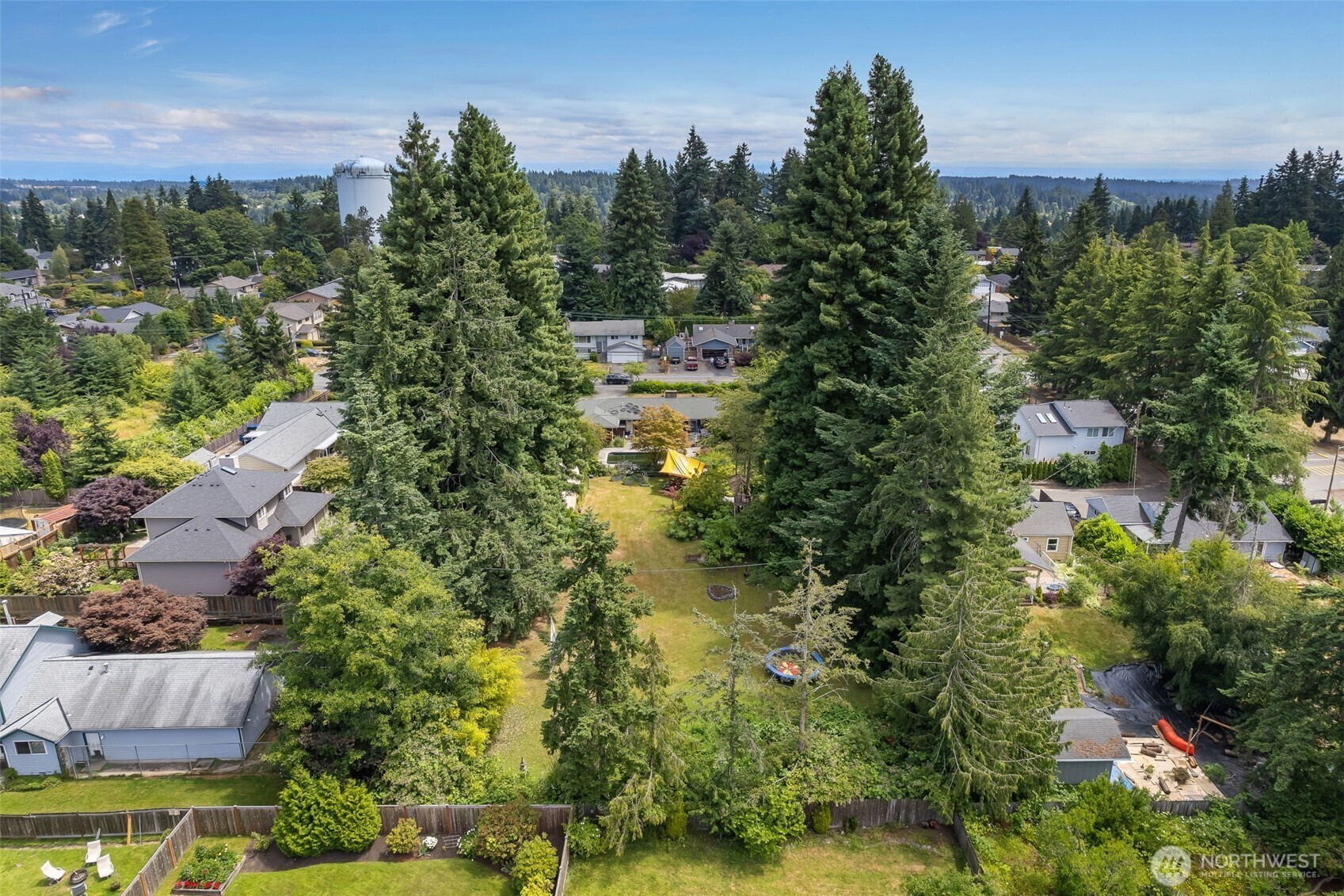 Property Photo: 22912 84th Avenue W WA 98026