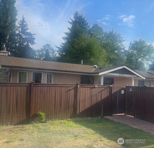 Property Photo: 3322 Larch Way WA 98036