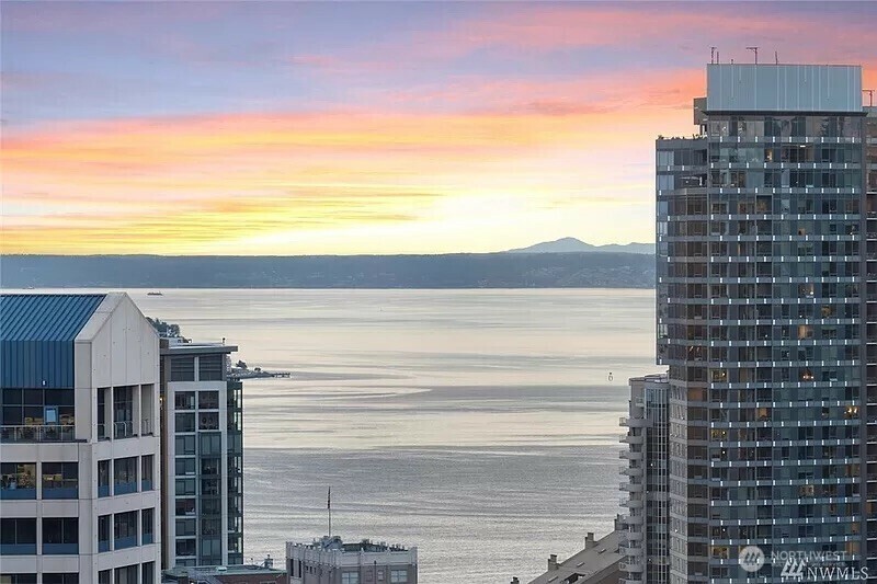 Property Photo: 737 Olive Way 3110 WA 98101