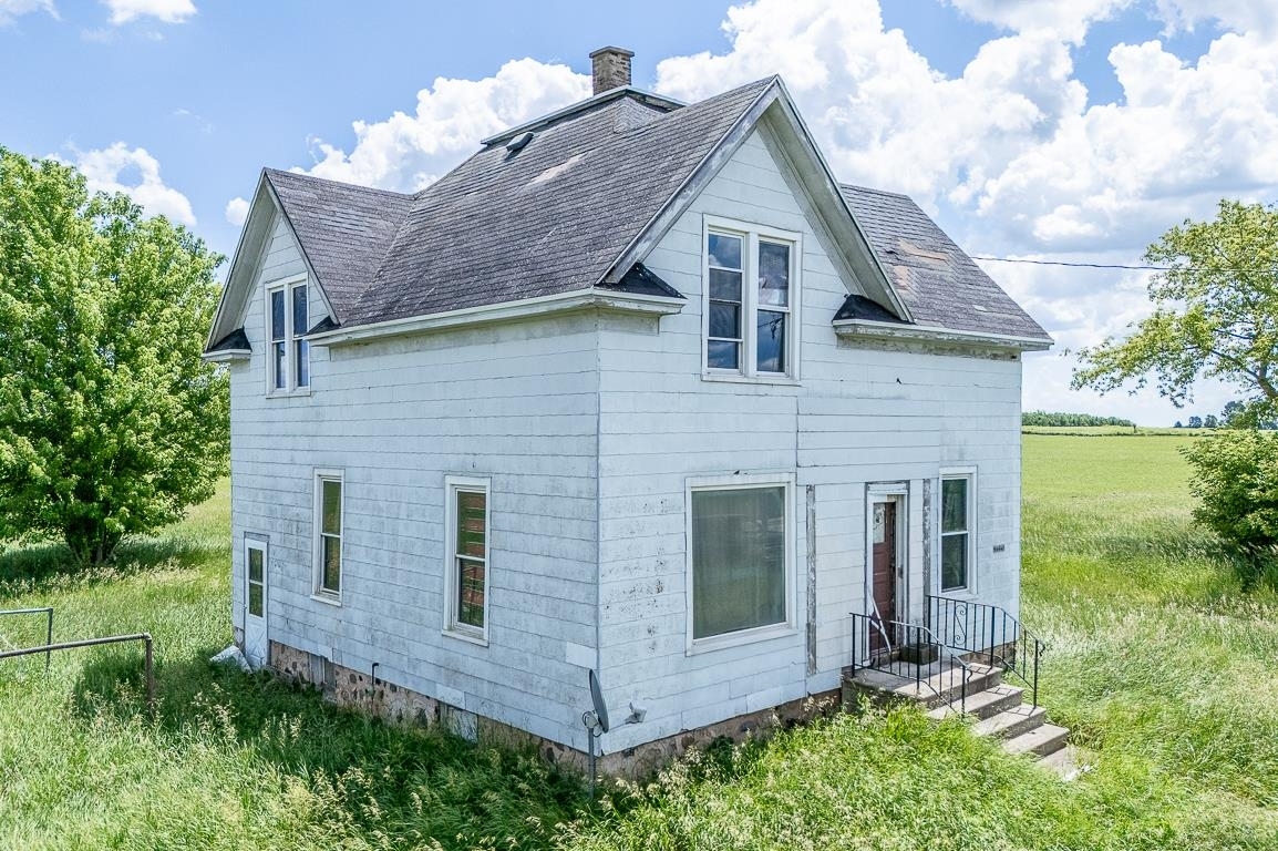 Property Photo: N4440 Mayflower Road WI 54106-8015
