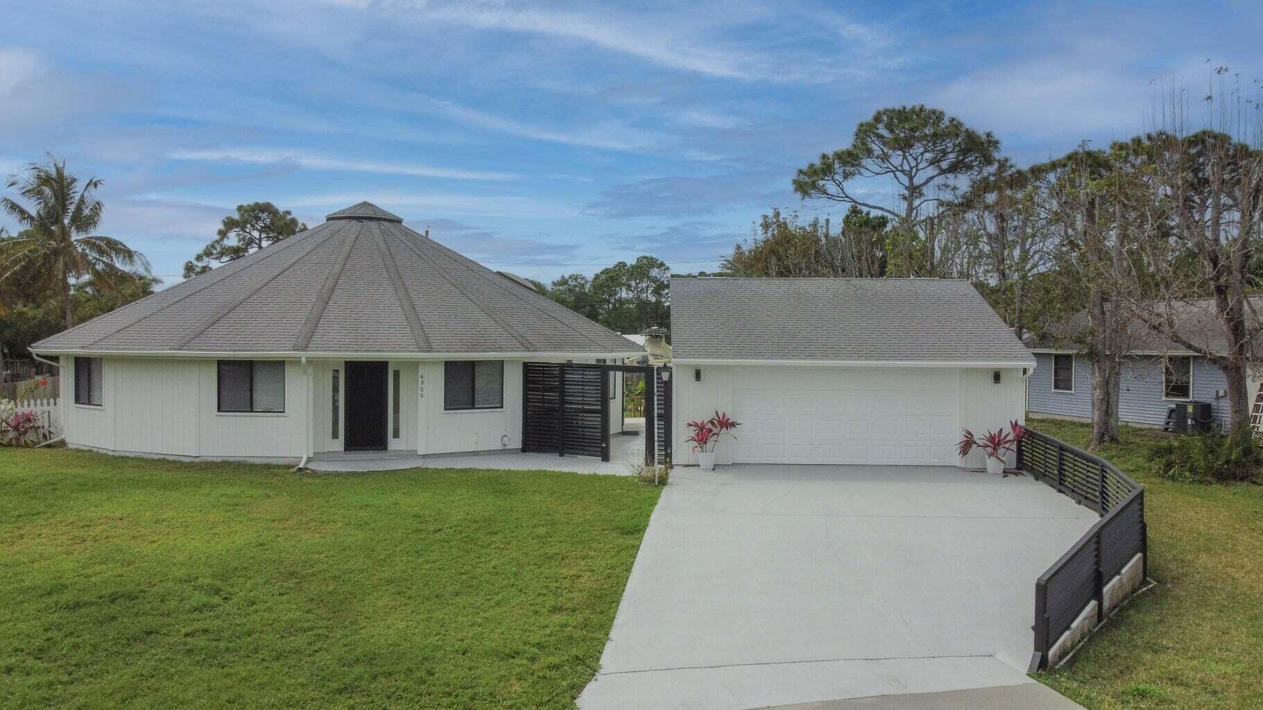 6300 SE Phillips Bend Avenue  Stuart FL 34997 photo