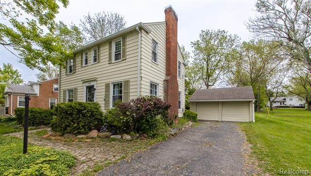 Property Photo: 3070 Old Orchard Drive MI 48328