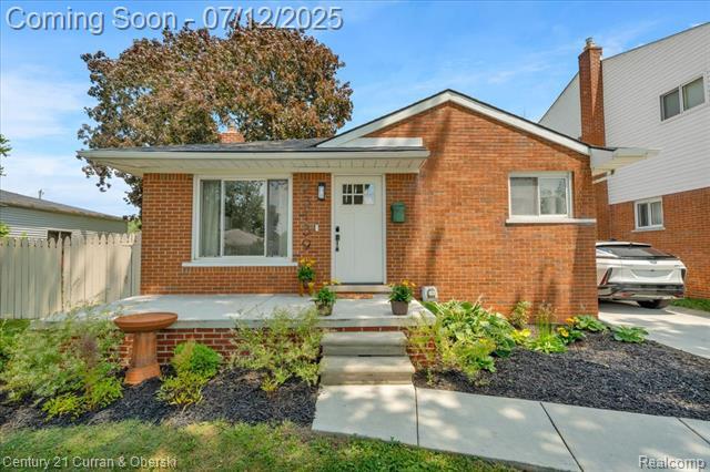 Property Photo: 23139 Deziel Street MI 48082