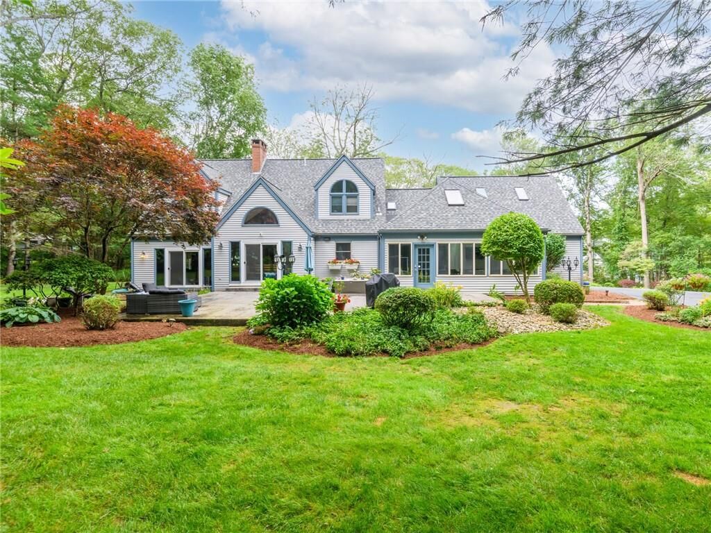 Property Photo:  20 Beechwood Drive  RI 02921 