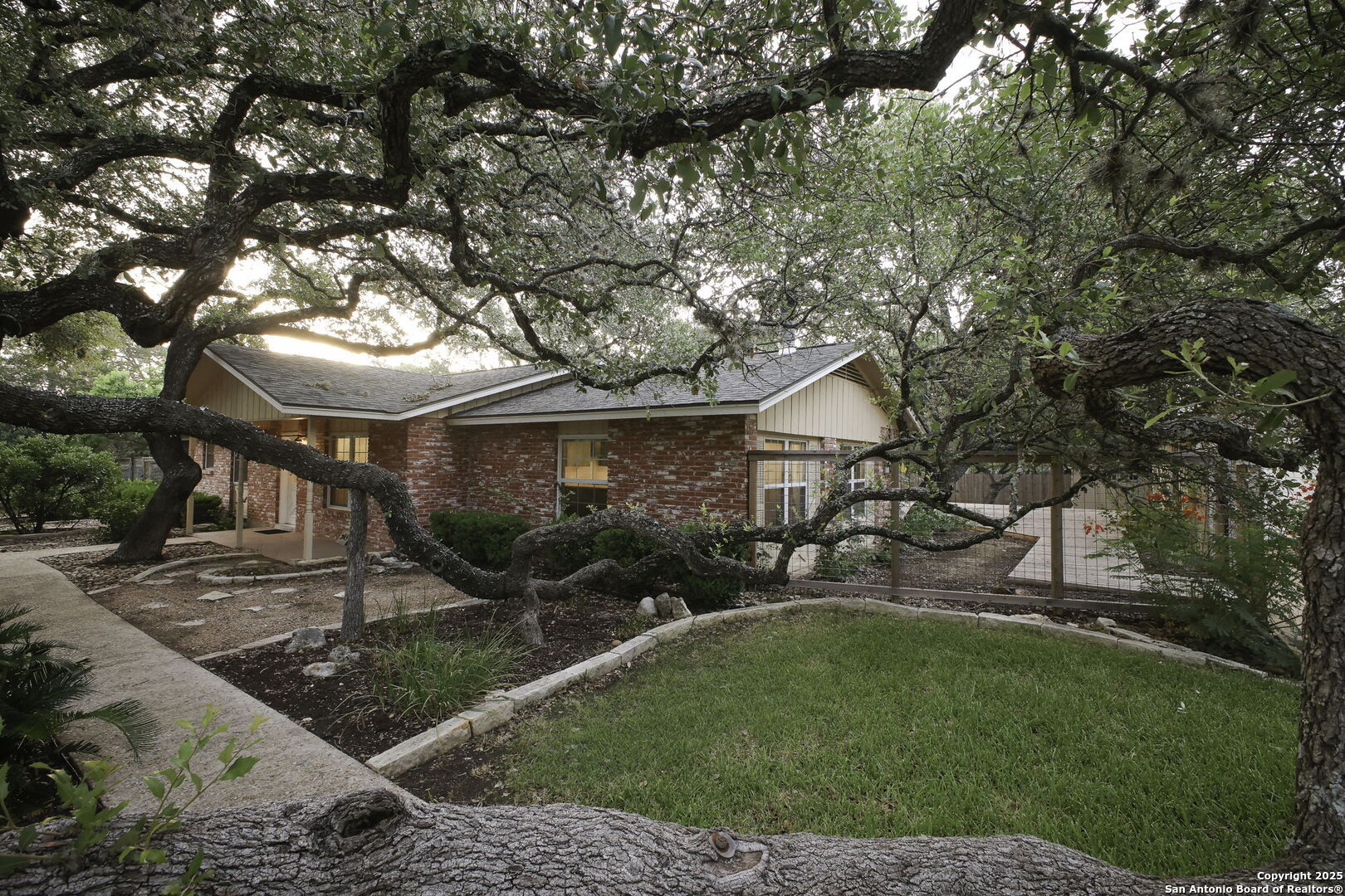 Property Photo:  205 El Cerrito  TX 78232 