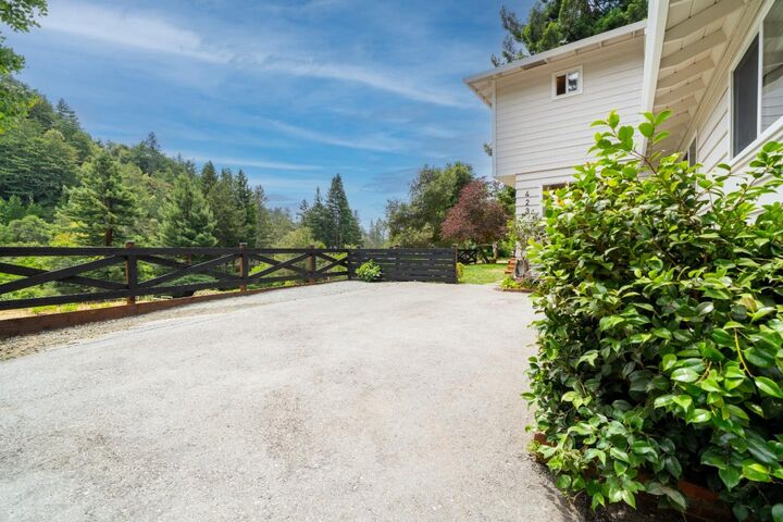 Property Photo:  423 Nelson Rd.  CA 95066 