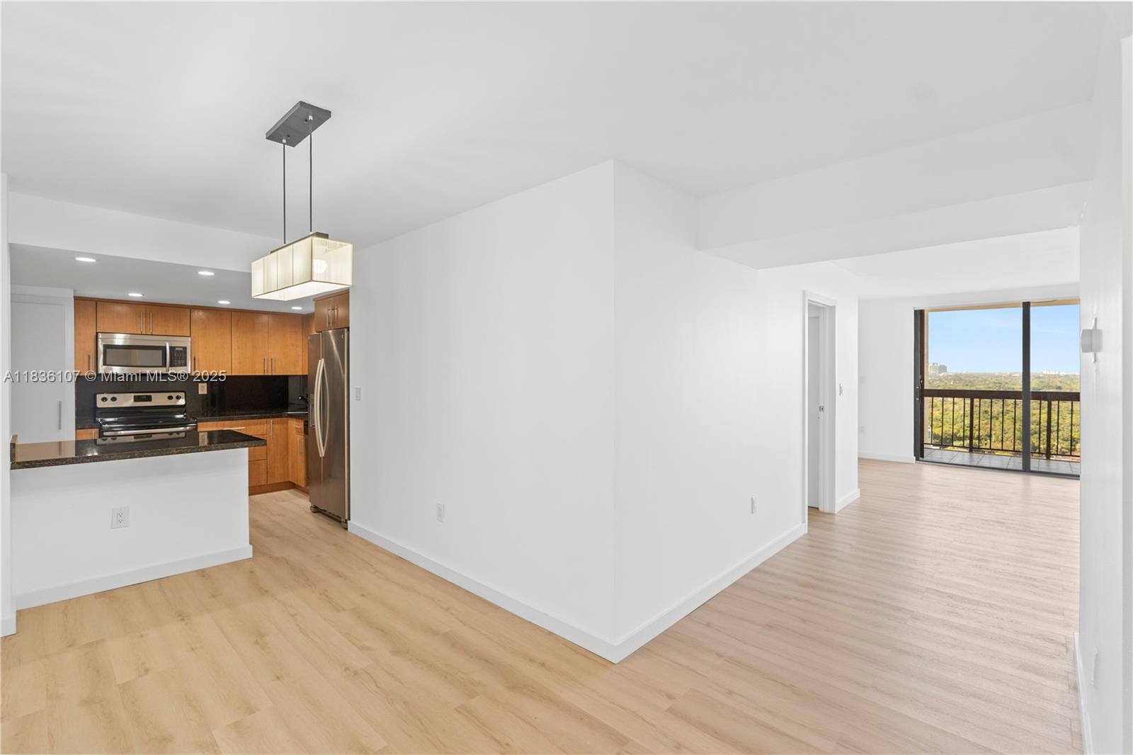 Property Photo:  2333 Brickell Ave 1908  FL 33129 