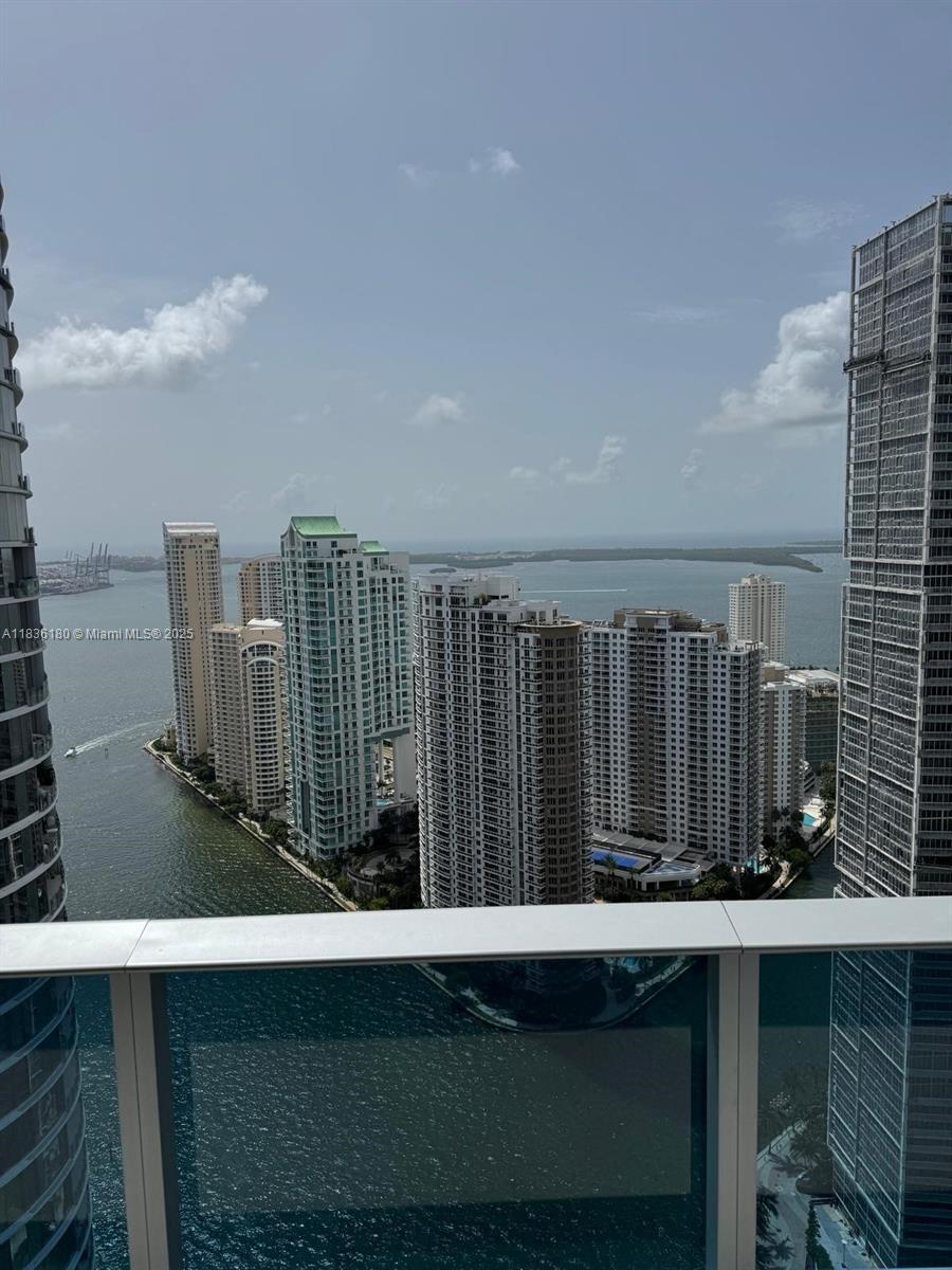 Property Photo: 200 Biscayne Boulevard Way 4603 FL 33131