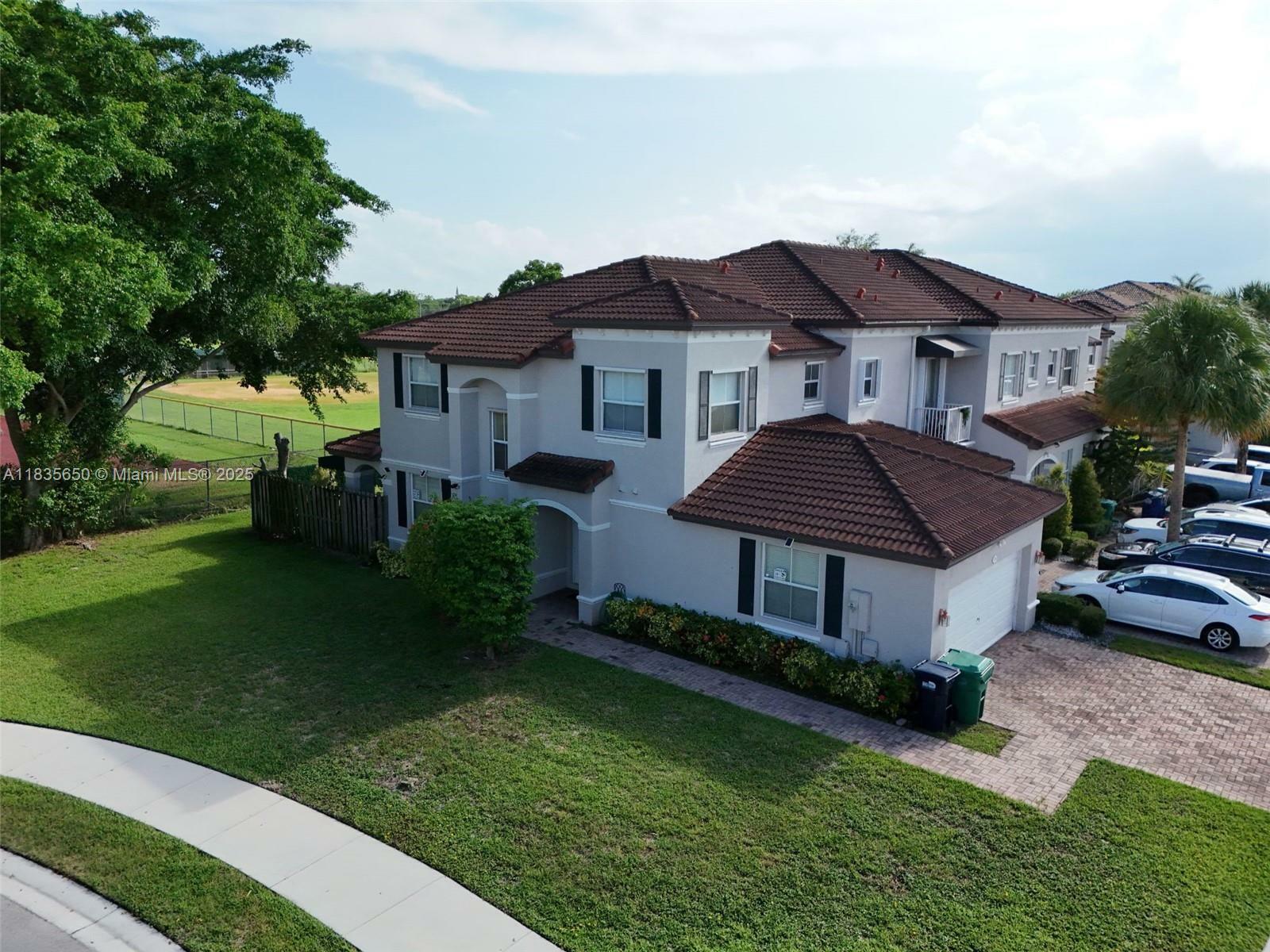 Property Photo: 15260 SW 91st Ln FL 33196