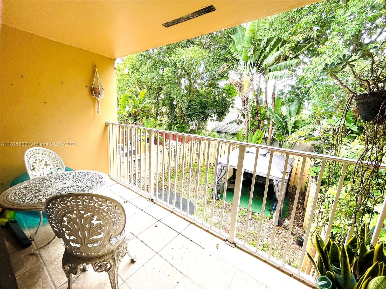 Property Photo: 9974 SW 88th St 1033 FL 33176