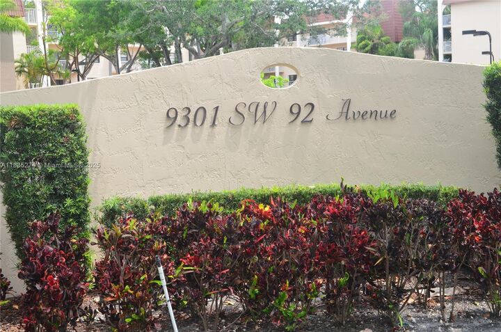Property Photo: 9301 SW 92nd Ave 208C FL 33176