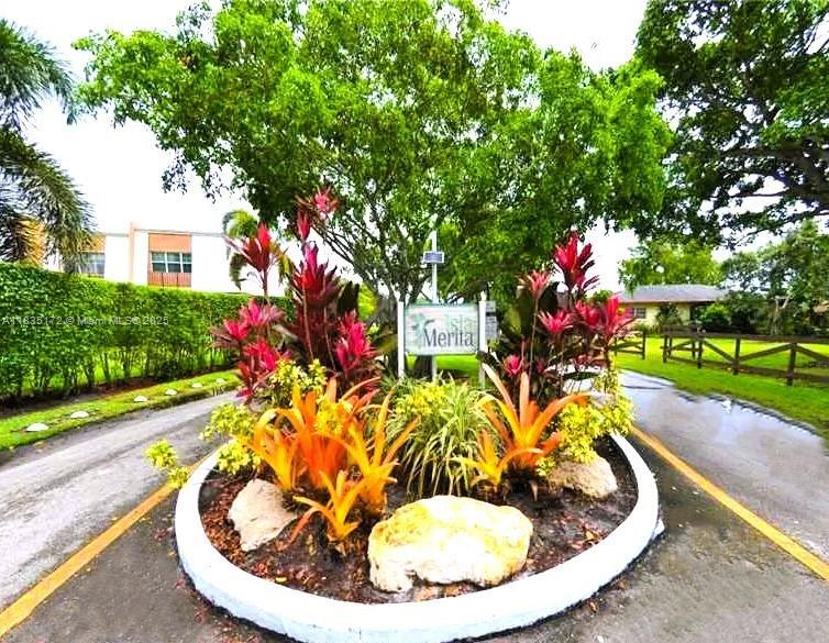 Property Photo: 3610 Citrus Trce 1 FL 33328-2633