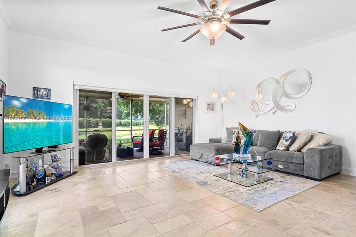 Property Photo:  3610 Citrus Trce 1  FL 33328-2633 