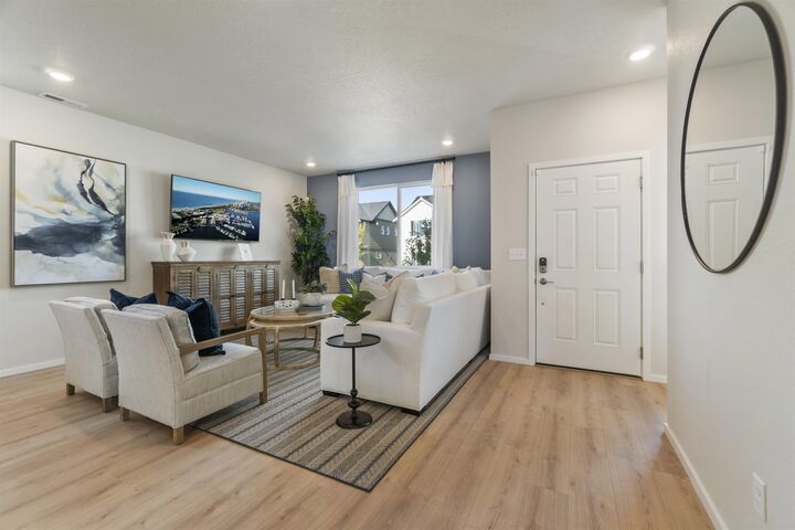 Property Photo:  2725 N Talon Ln  WA 99019 
