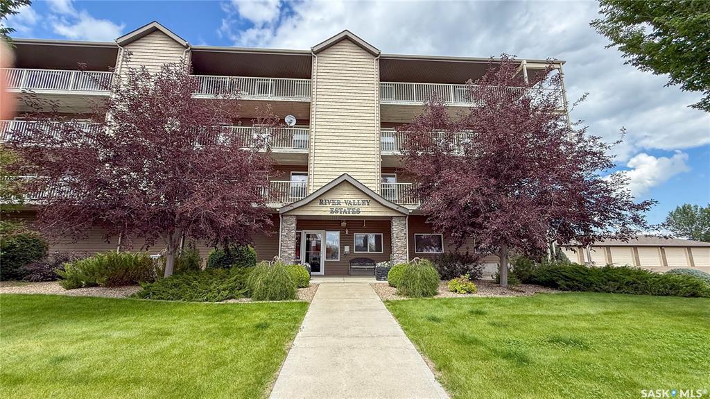 2 18th Street 206  Battleford SK S0M 0E0 photo