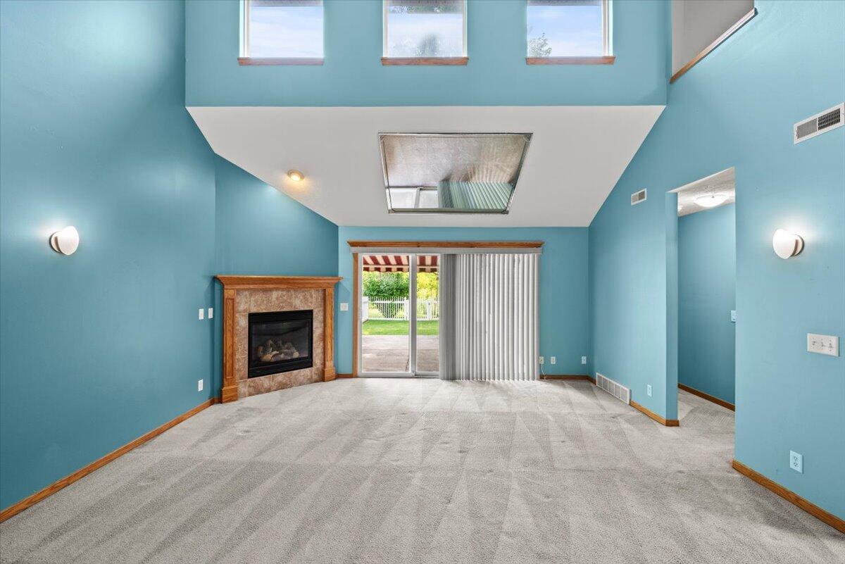 Property Photo: 115 Highclere Circle IA 51503