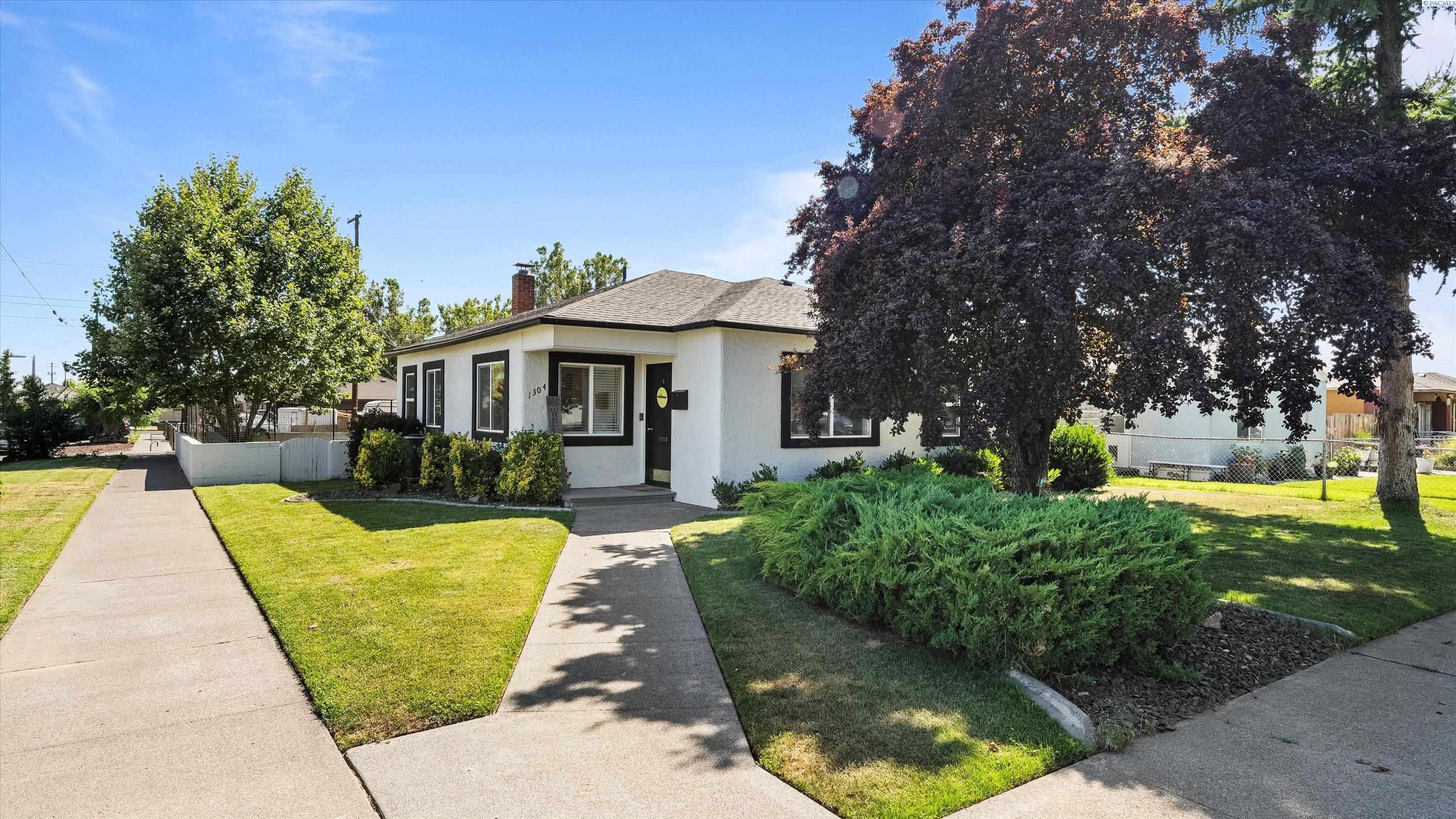 1304 W Shoshone St  Pasco WA 99301 photo