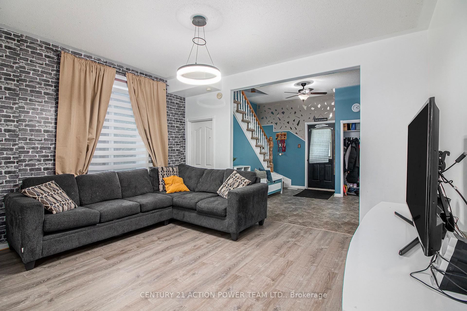 Photo de la propriété: 18 George Street S ON K0A 1R0