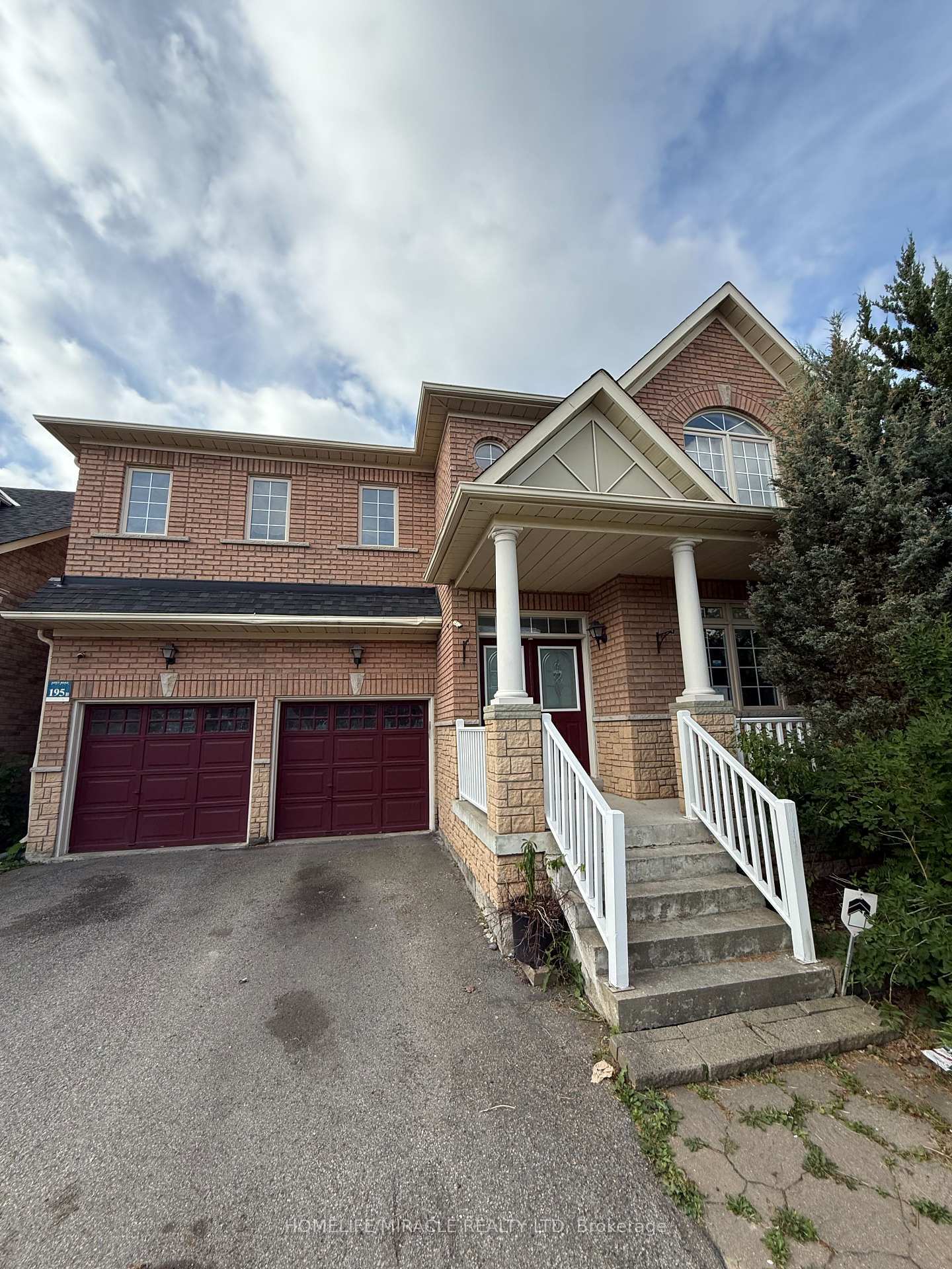 Property Photo: 59 Oakford Drive ON L6C 2Y7