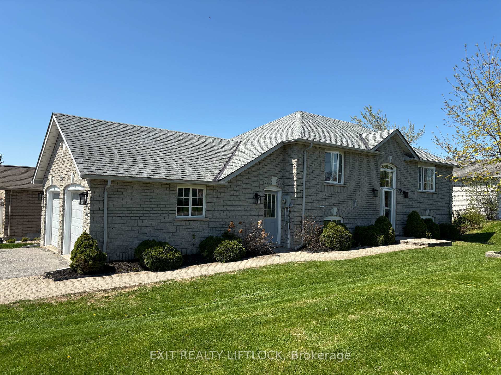 Property Photo: 1018 Baker Street ON K9H 7P8