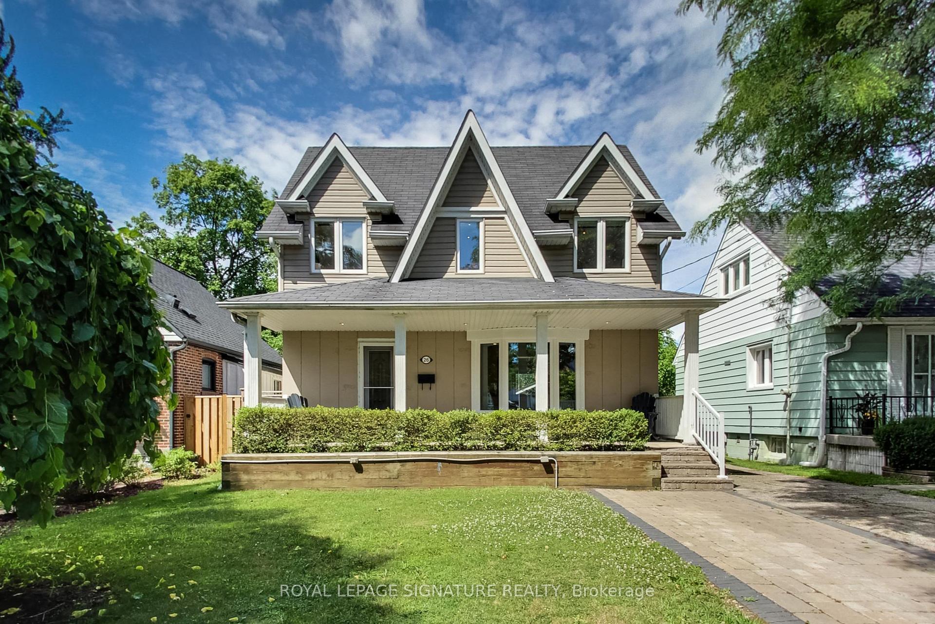 Property Photo: 26 Fulham Drive ON M8W 4T2