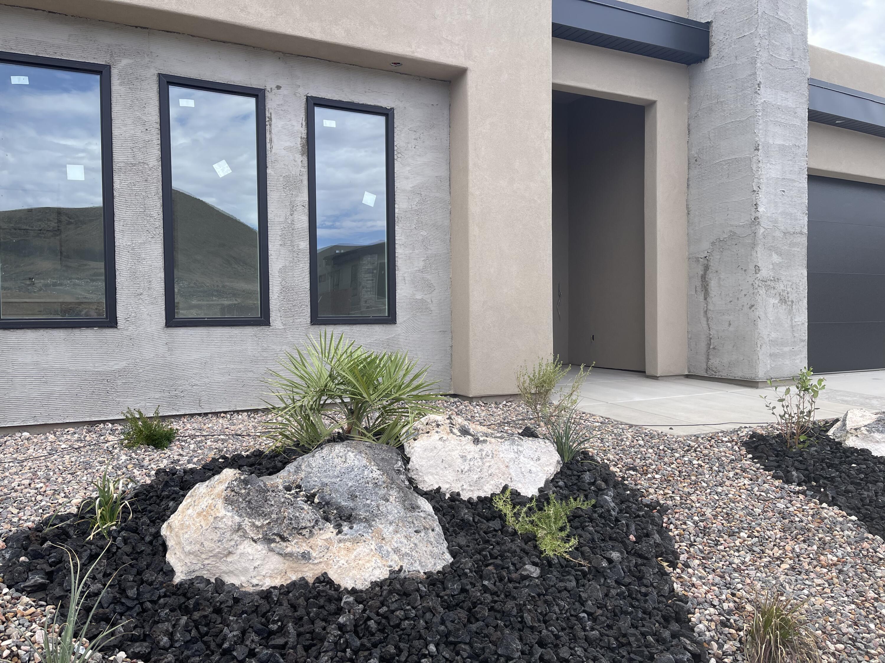 Property Photo: 575 S 1800 W UT 84737