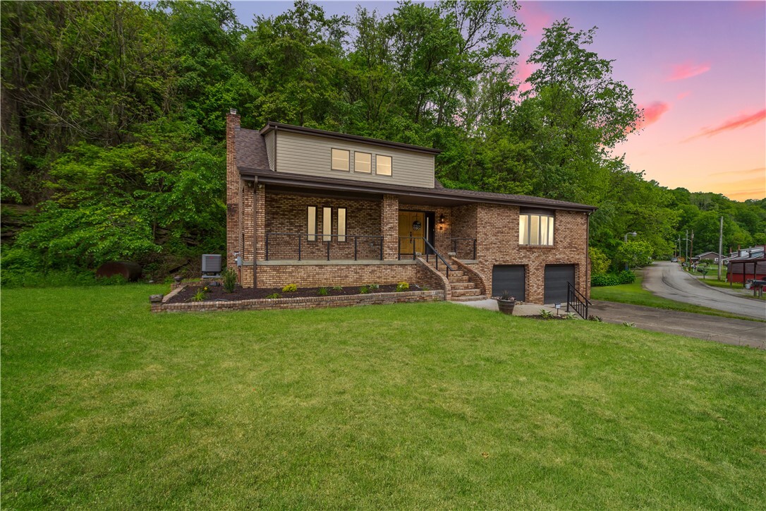 Property Photo: 2710 Douglas Run PA 15037