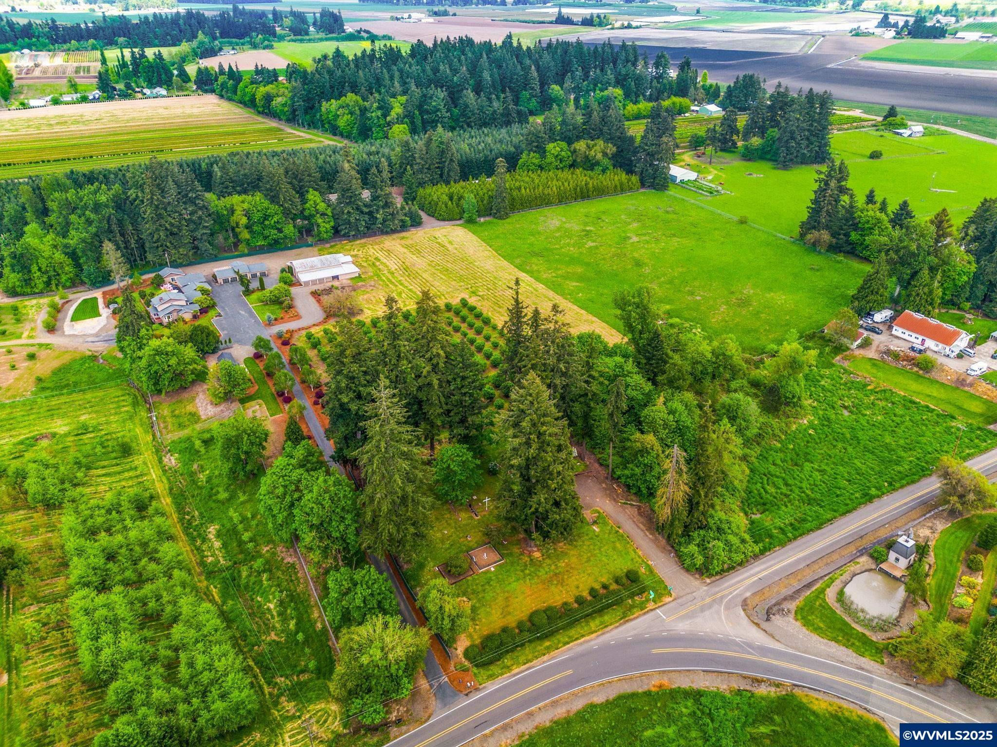 6411 Brooklake Rd  Salem OR 97305 photo