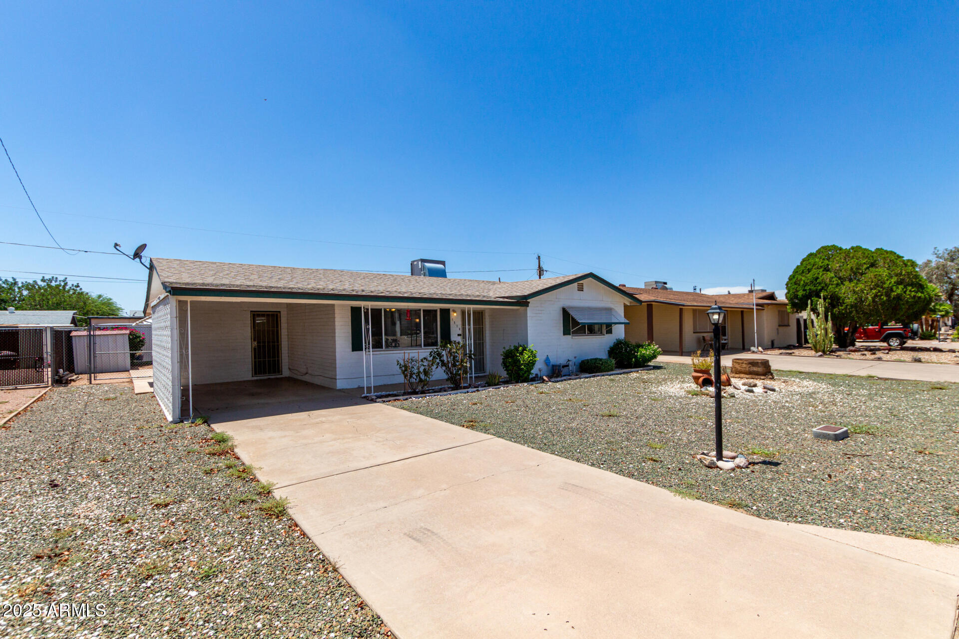 Property Photo: 1510 S Lawther Drive AZ 85120