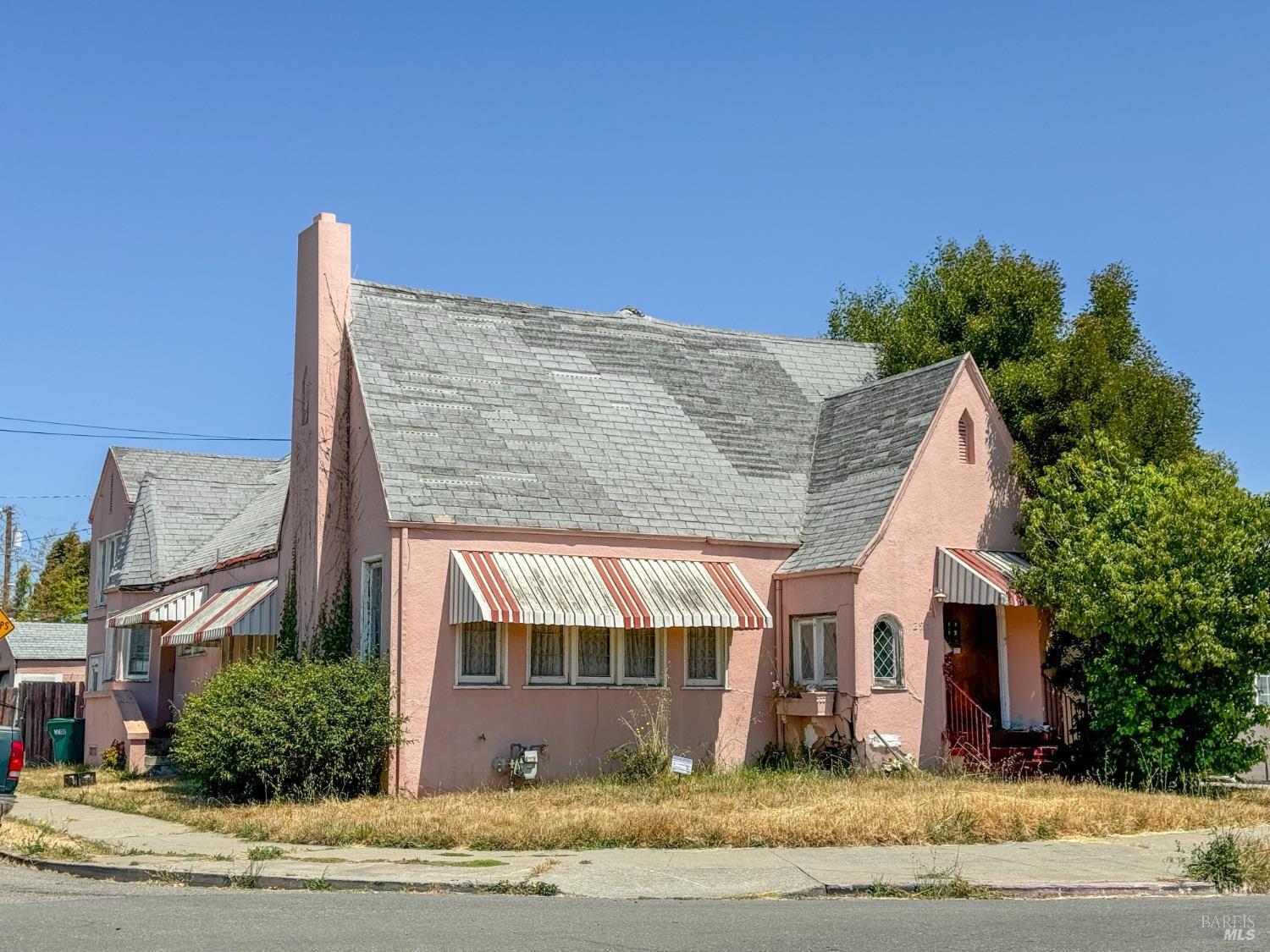 2901 Seminary Avenue  Oakland CA 94605 photo