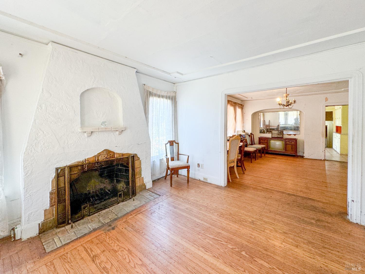 Property Photo:  2901 Seminary Avenue  CA 94605 