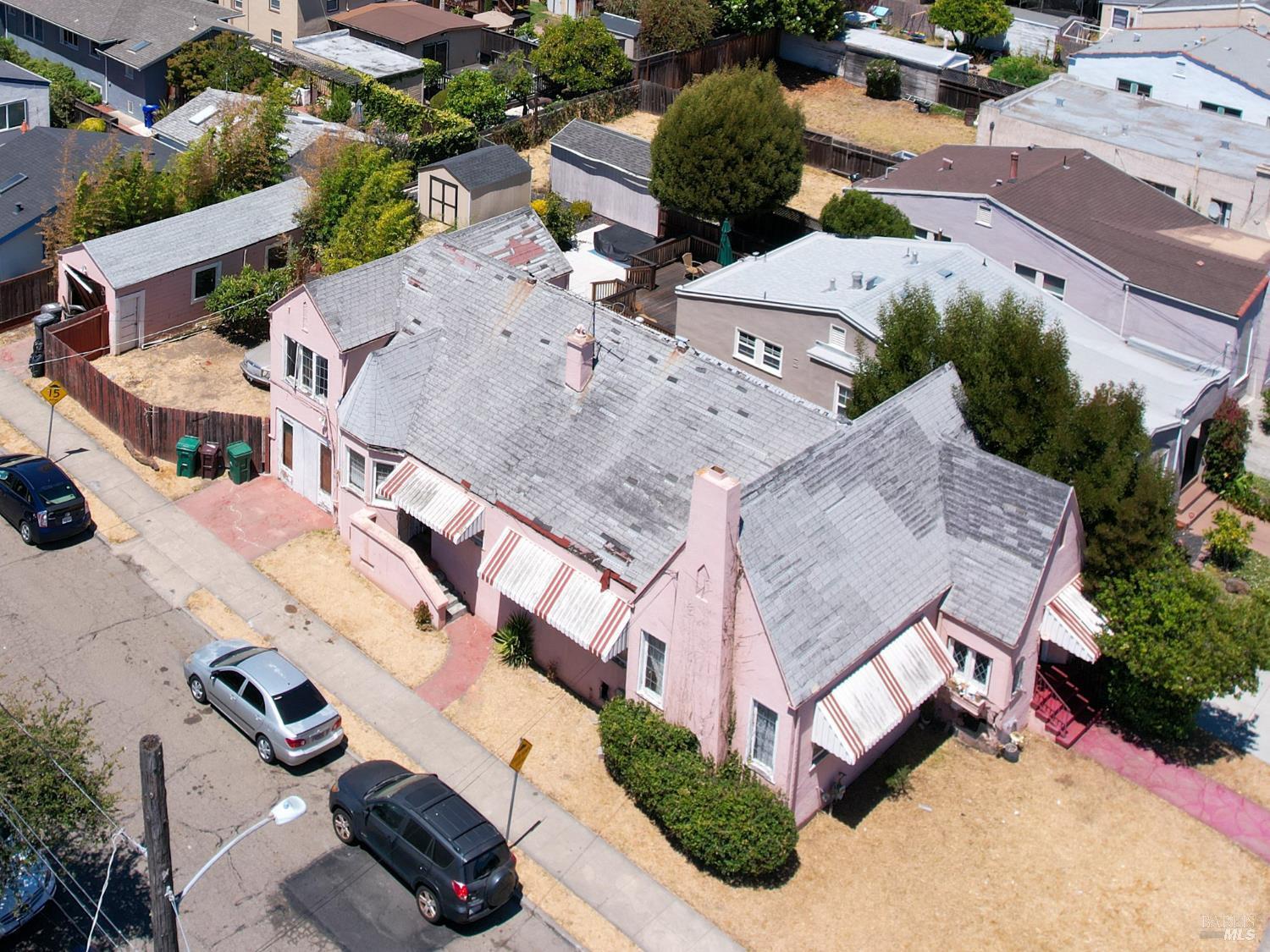 Property Photo:  2901 Seminary Avenue  CA 94605 
