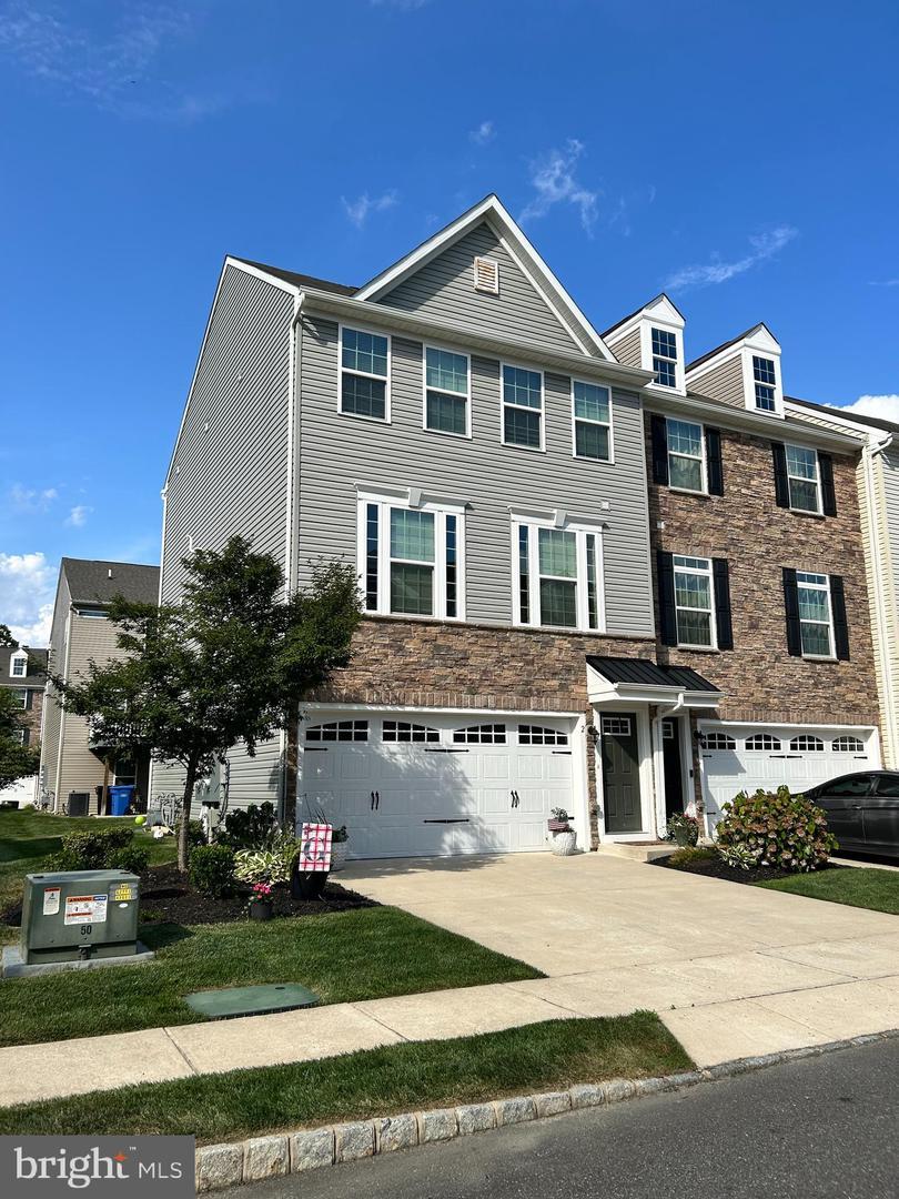 Property Photo:  2 Cardinal Court  NJ 08080 