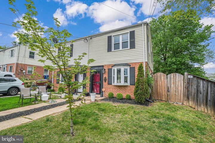 Property Photo: 5822 Fifer Drive VA 22303