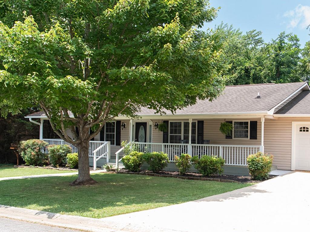 Property Photo:  35 Sydney Lane  NC 28806 