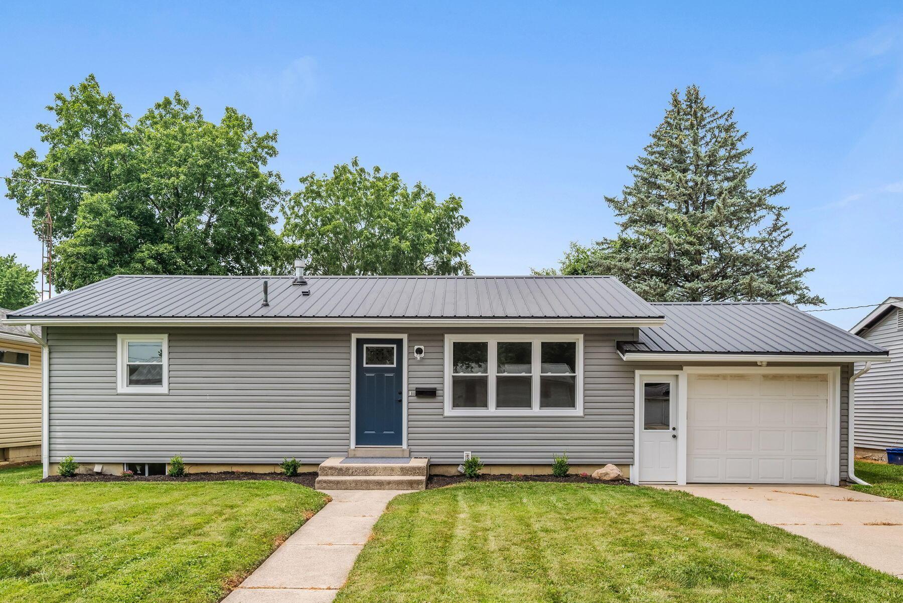 Property Photo: 383 Brentwood Drive OH 43302