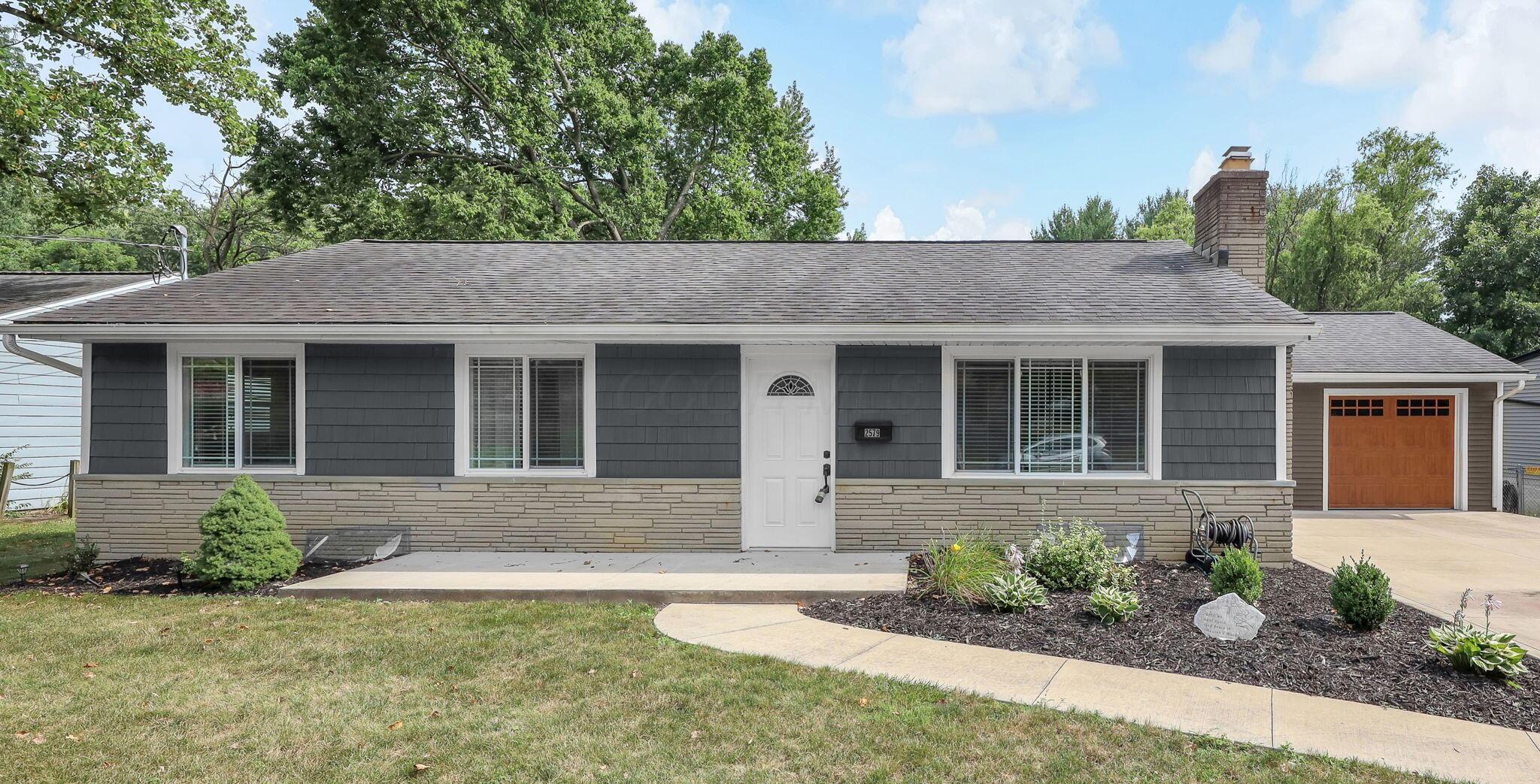 Property Photo: 2579 Wickliffe Road OH 43221