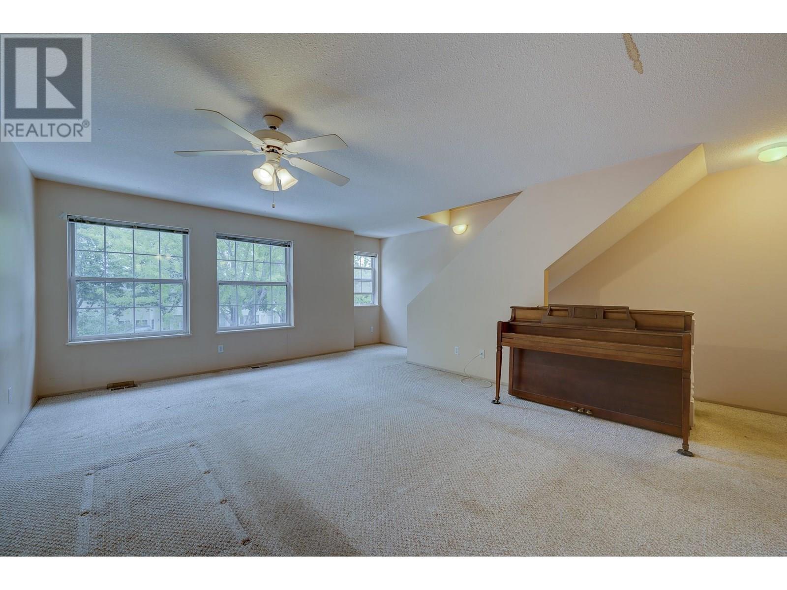 Property Photo: 2084 Robson Place 4 BC V2E 2M6