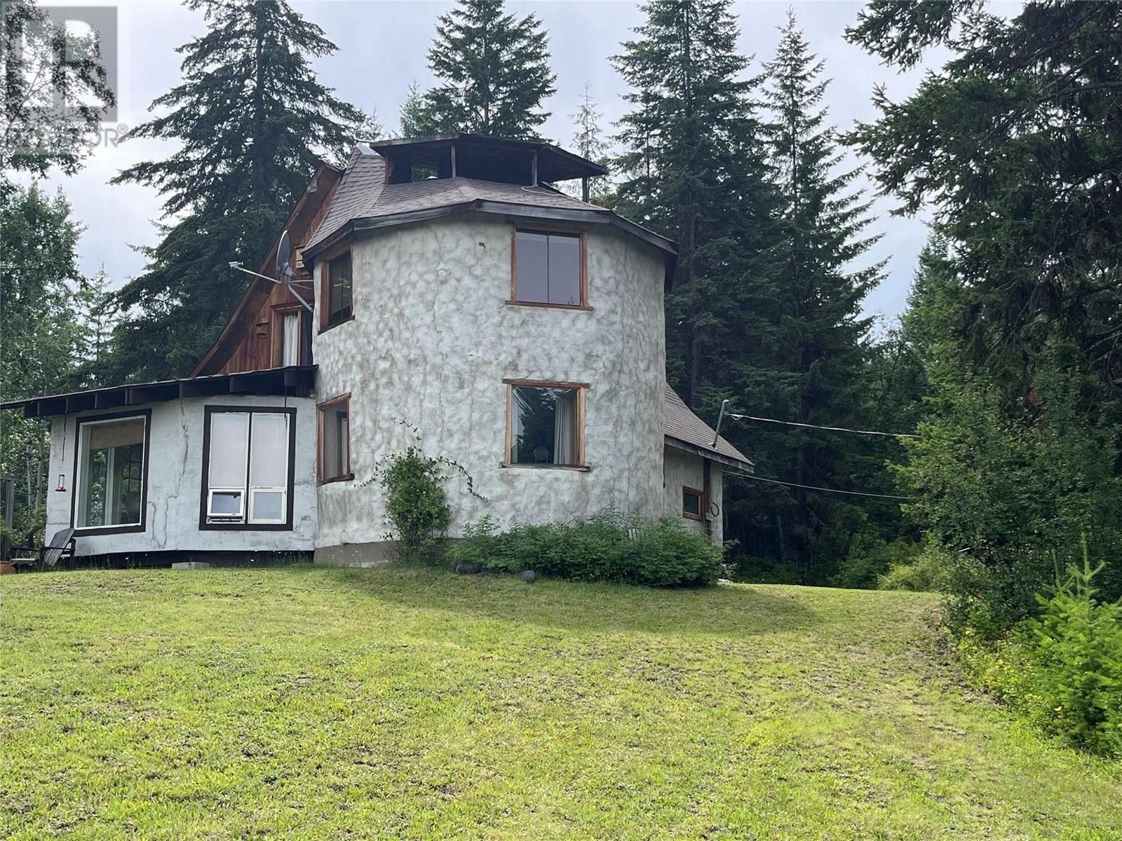 Photo de la propriété: 3873 McNab Road BC V0E 2C0