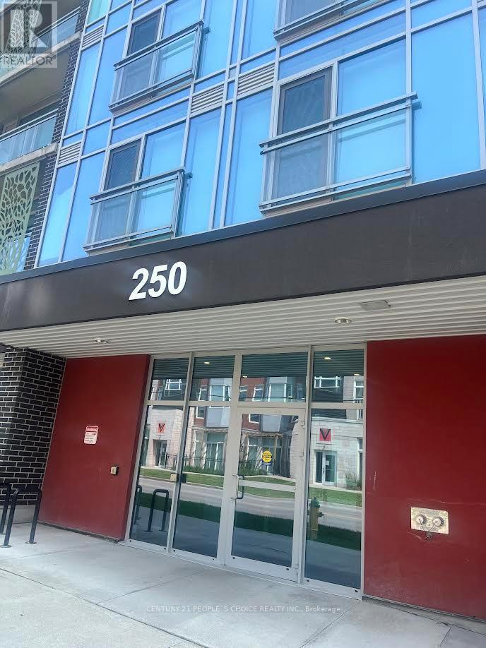 Property Photo: 250 Albert Street 520 ON N2L 0H5