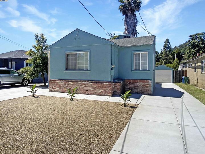 Property Photo:  4033 Edwards Ave  CA 94605 
