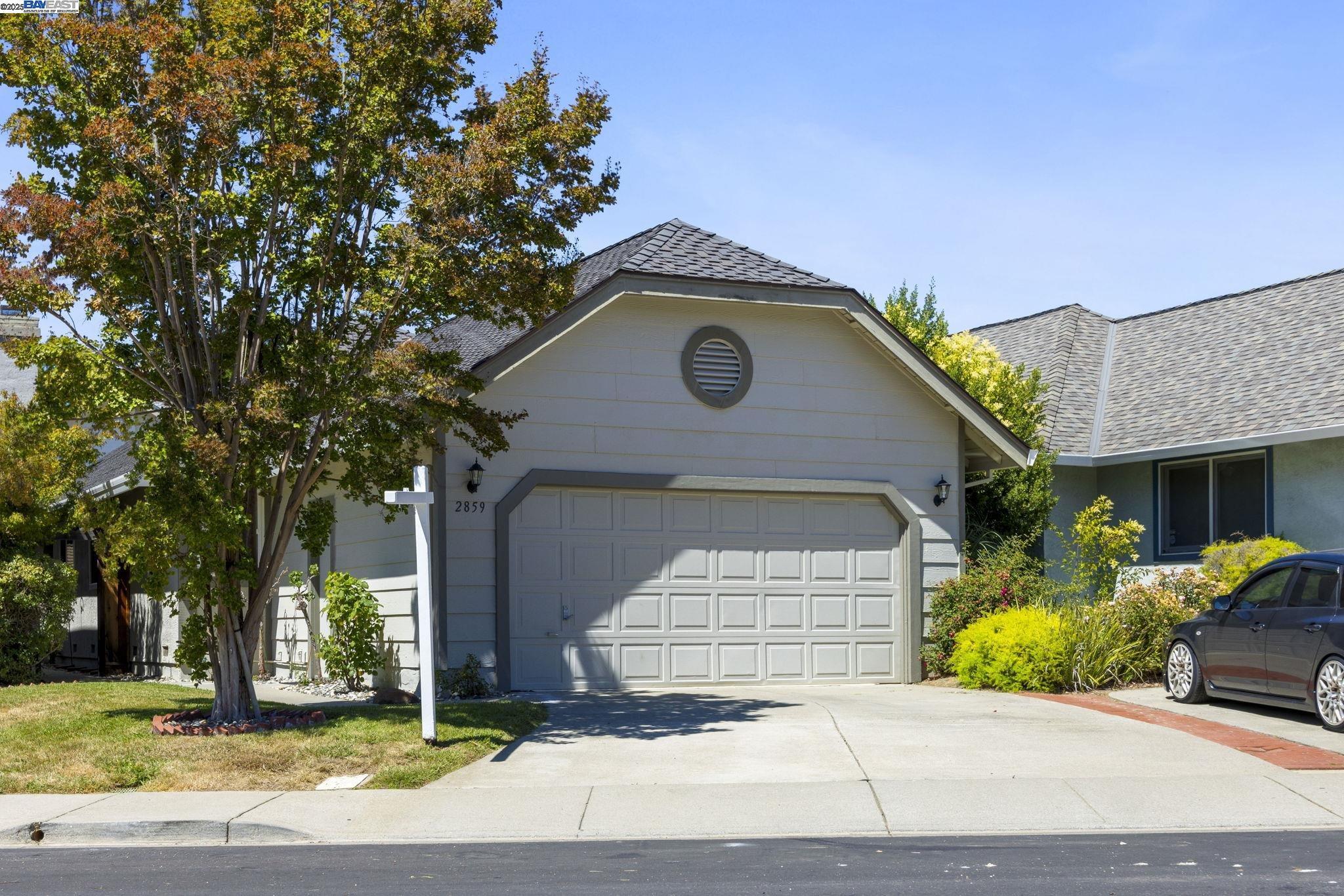 Property Photo: 2859 El Capitan Dr CA 94566