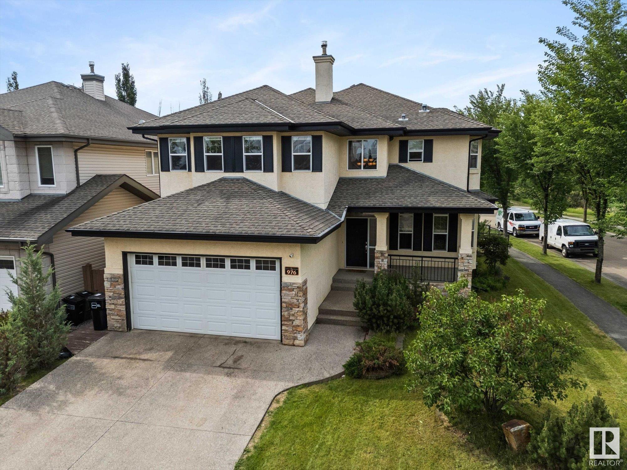 976 Hollingsworth Bend Bend NW  Edmonton AB T6R 3G7 photo