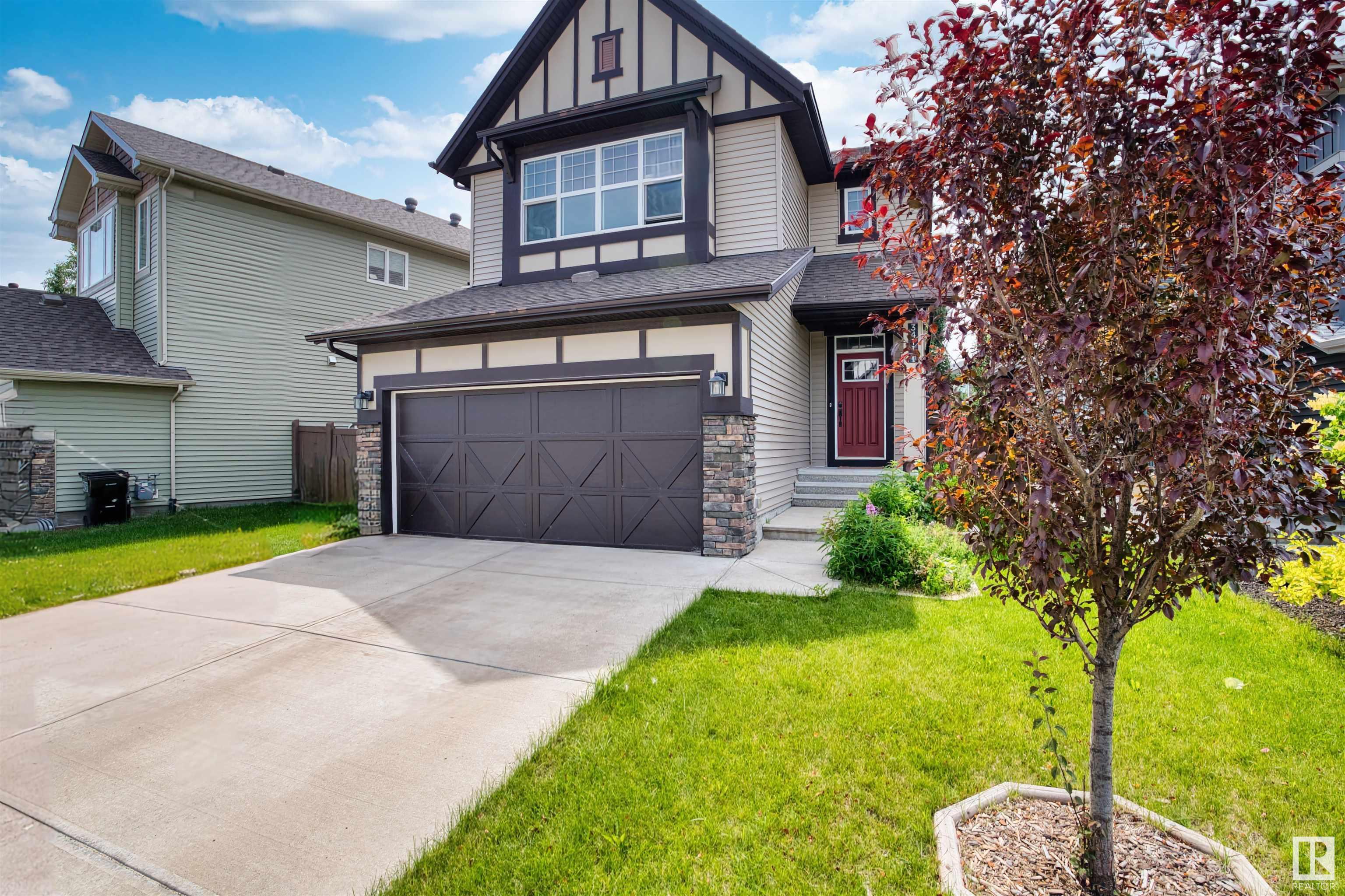 Property Photo:  3411 Parker Loop SW  AB T6W 3A8 