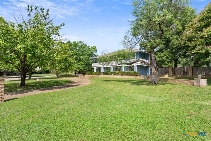 Property Photo: 910 Mill Creek Drive TX 76571