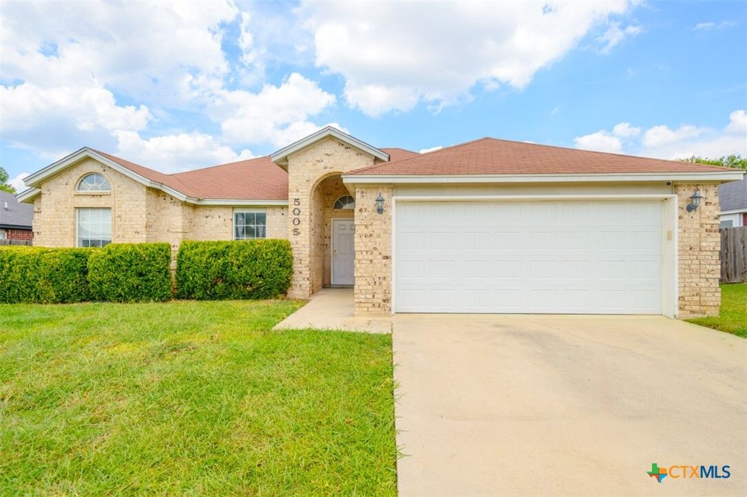 Property Photo: 5005 Topsey Drive TX 76542