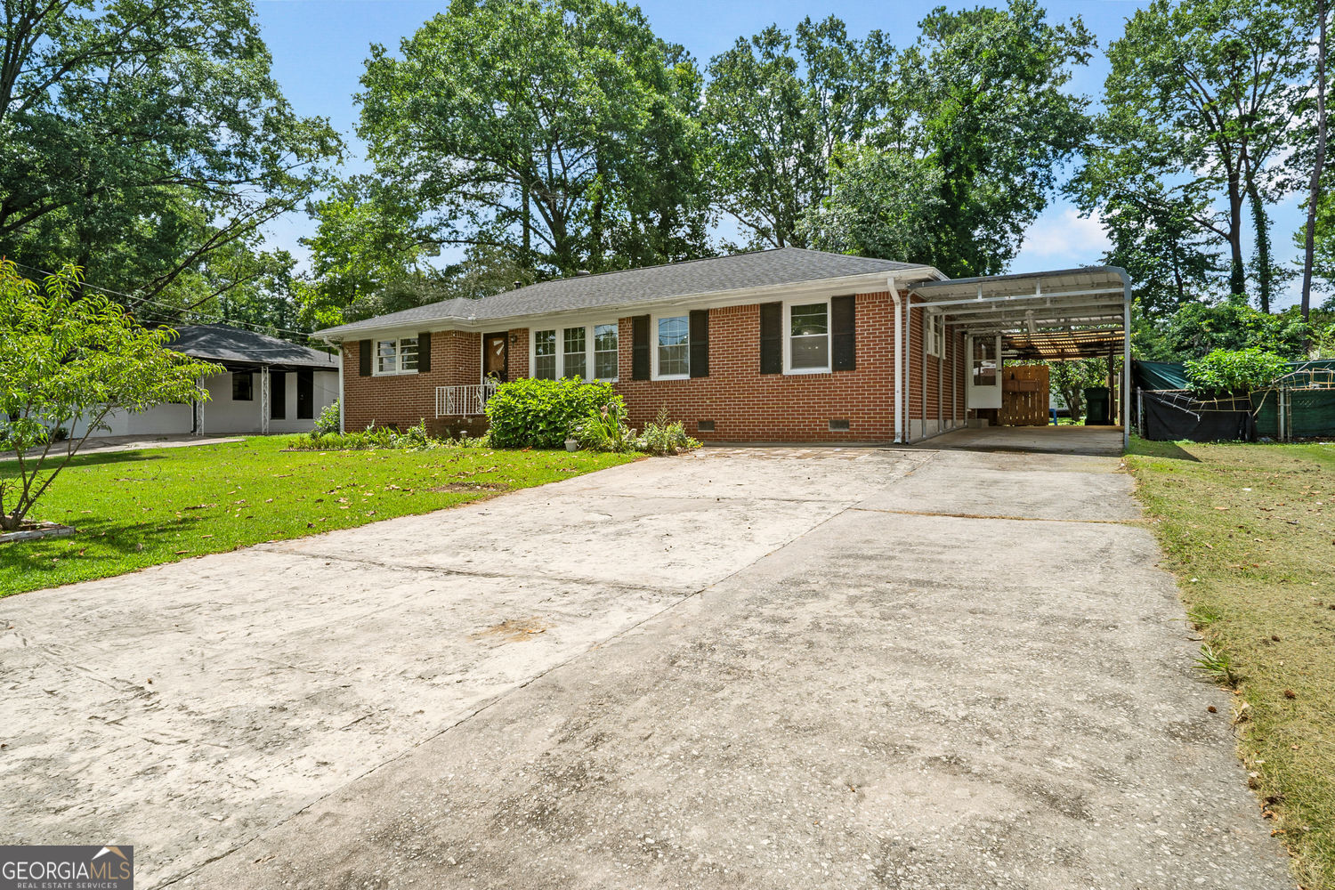 Property Photo:  1199 Ellington Drive  GA 30260 
