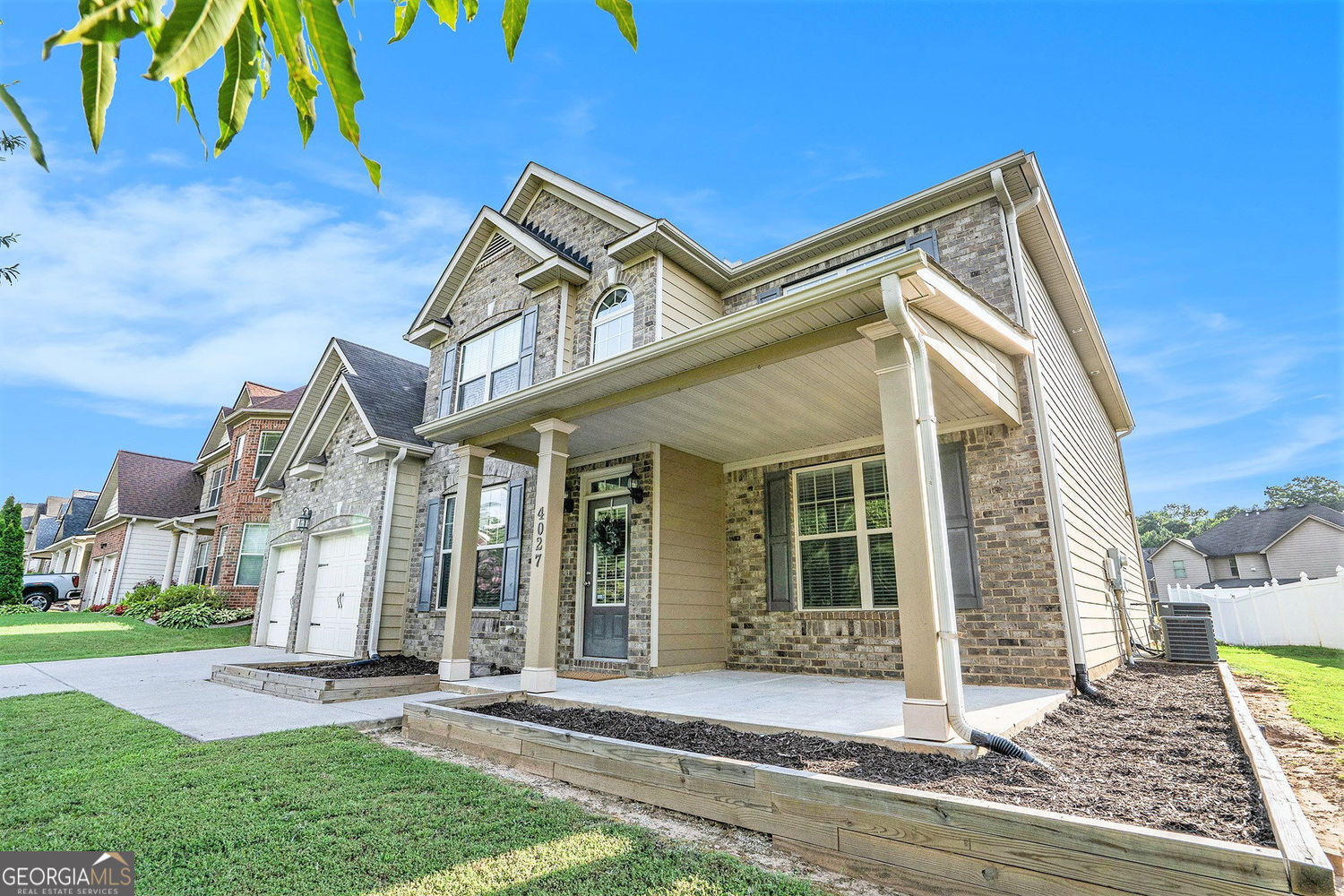 Property Photo: 4027 Dinmont Chase GA 30349