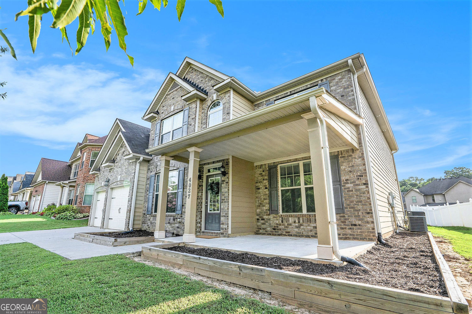 Property Photo: 4027 Dinmont Chase GA 30349