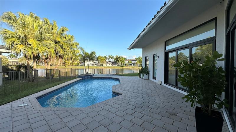 Property Photo: 2550 Jardin Ter FL 33327